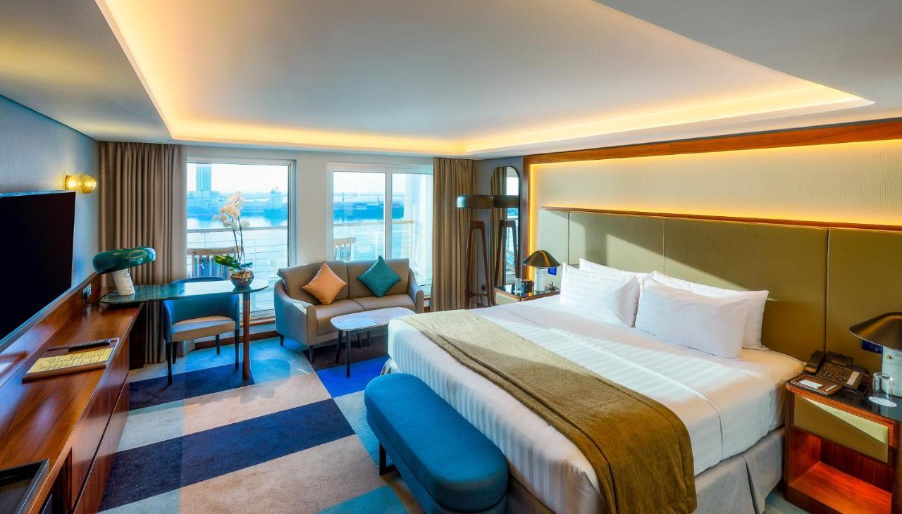 Queen Elizabeth 2 Hotel Dubai Esterno foto