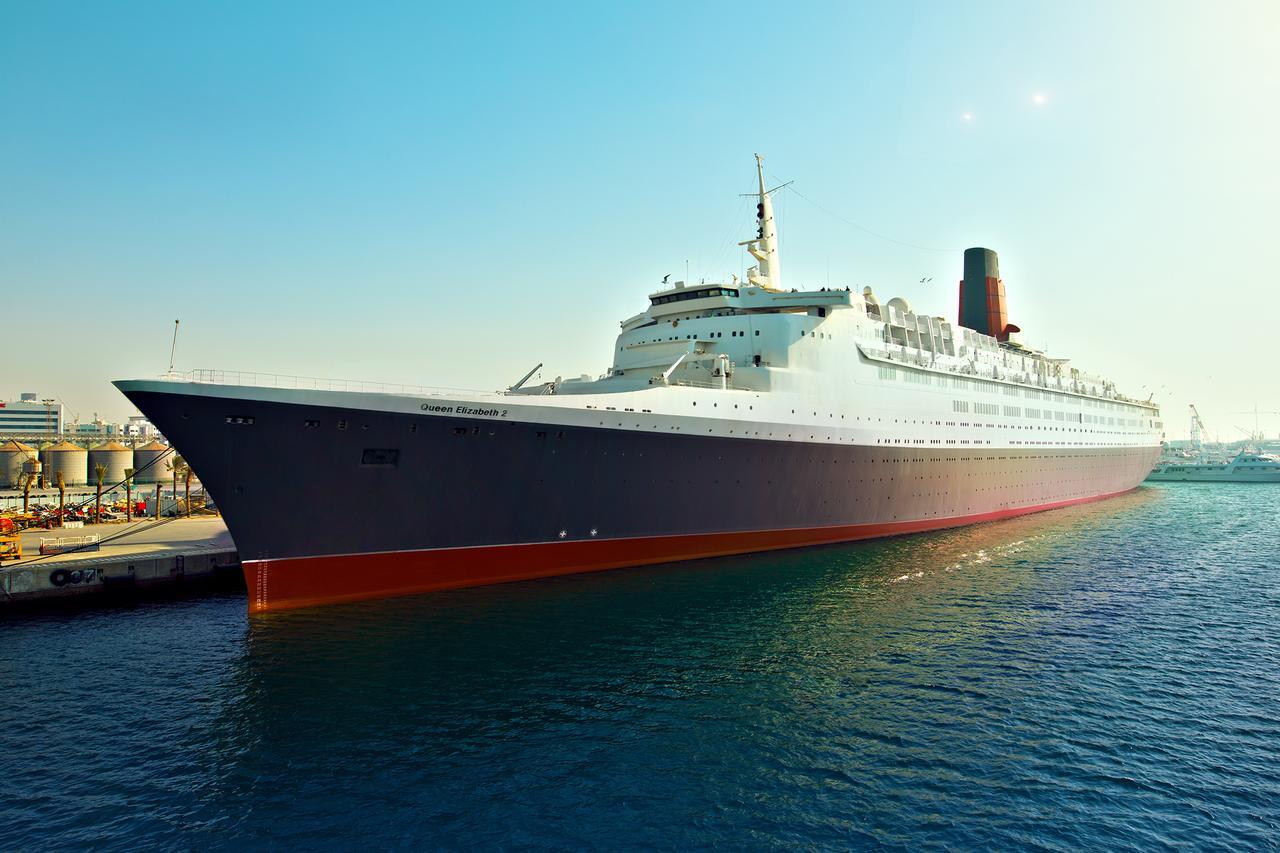 Queen Elizabeth 2 Hotel Dubai Esterno foto